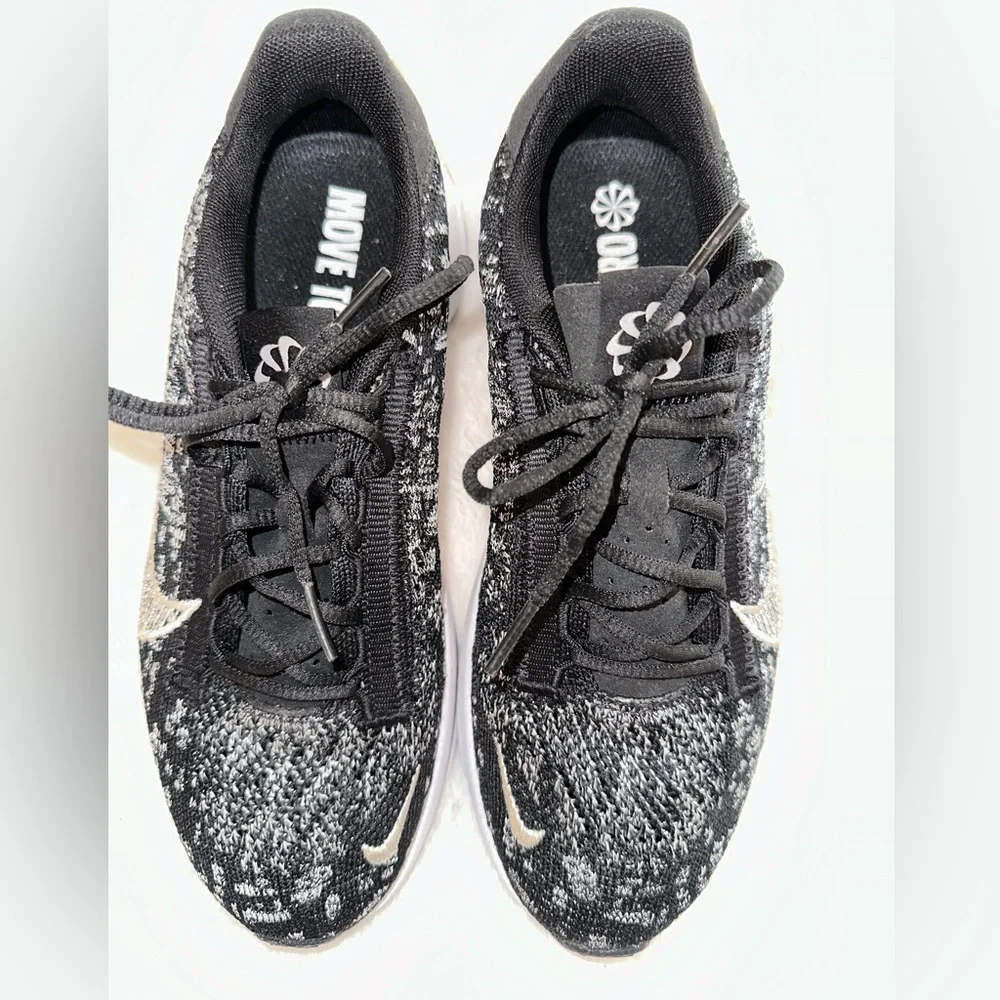 NIKE Womens Black And White Move‎ To Zero Lace Up Trainers Shoes EU 39.5 UK 6.5